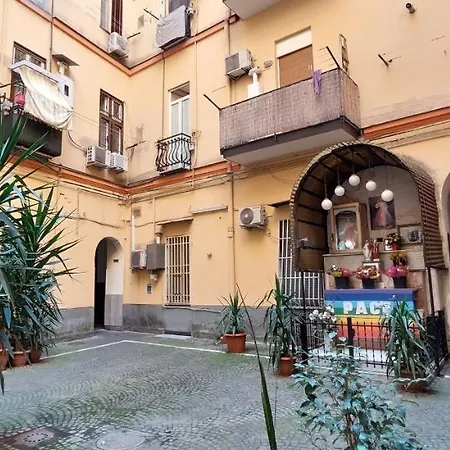 Appartamento A Cas' E Mari Naples Exterior photo